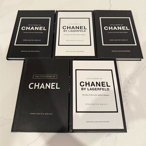 CHANEL Little Book in Black and White - Set of 5